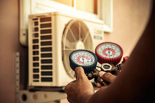 Professional Hvac technician working in North Hills, NY